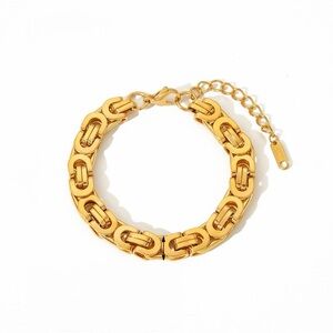 18k Gold Plated Geometric Bracelet NWT